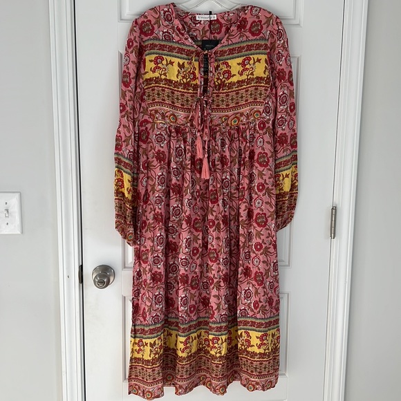 R. Vivimos Dresses & Skirts - R. Vivimos Dress